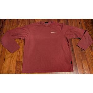 Patagonia Red Crewneck Size Large Sweatshirt in good condition.